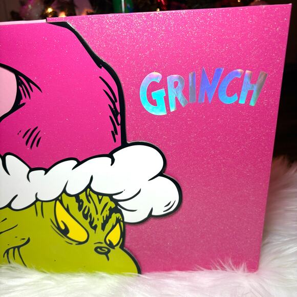 NEW The Grinch Bath Collection 10PC Gift Set - Picture 3 of 8